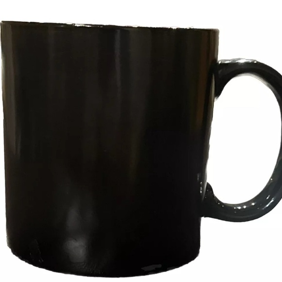 Harry Potter Wizarding World Heat Reveal 14 oz. Mug Sorting Hat Crest Hufflepuff - Picture 2 of 3